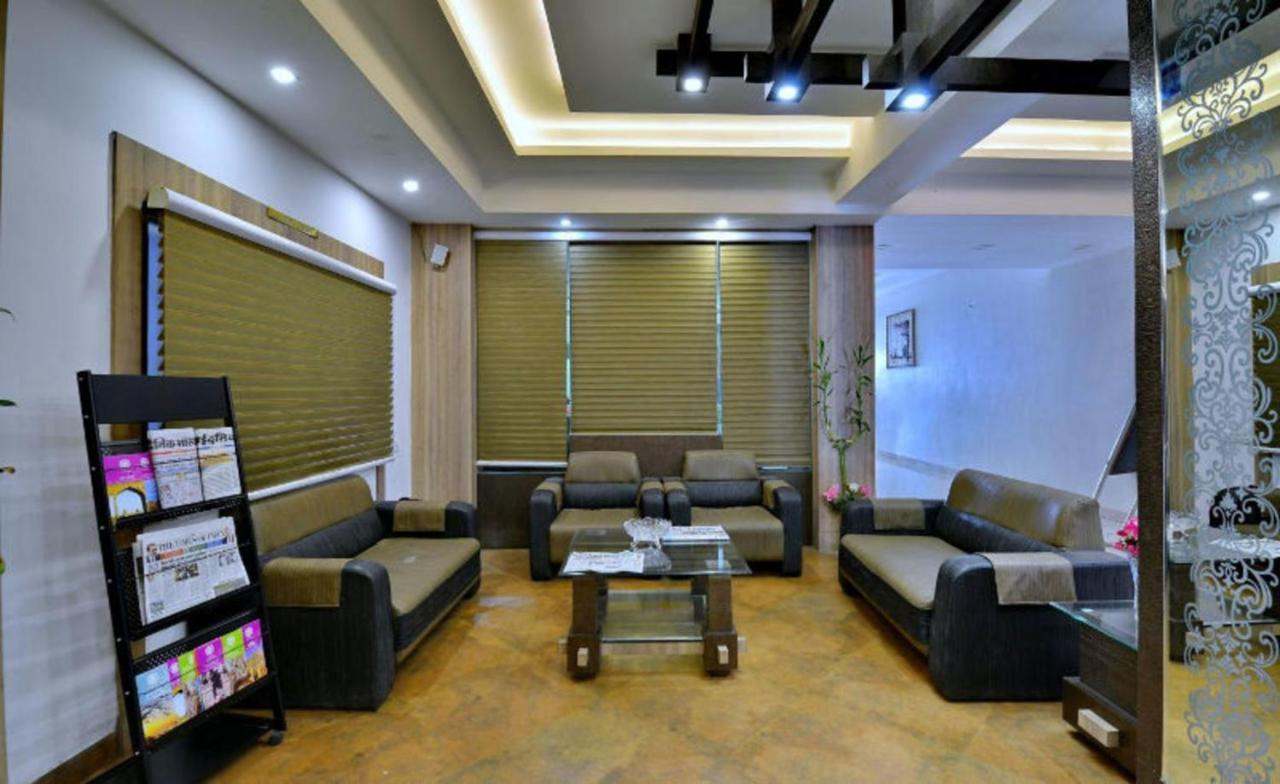 โฮเต็ล เดอะ สมาร์ท Hotel จาบัลปูร์ ภายนอก รูปภาพ