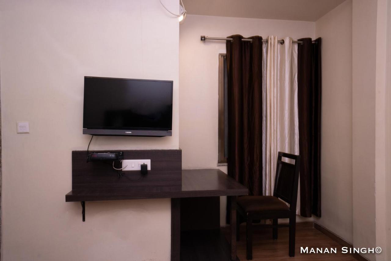 โฮเต็ล เดอะ สมาร์ท Hotel จาบัลปูร์ ภายนอก รูปภาพ
