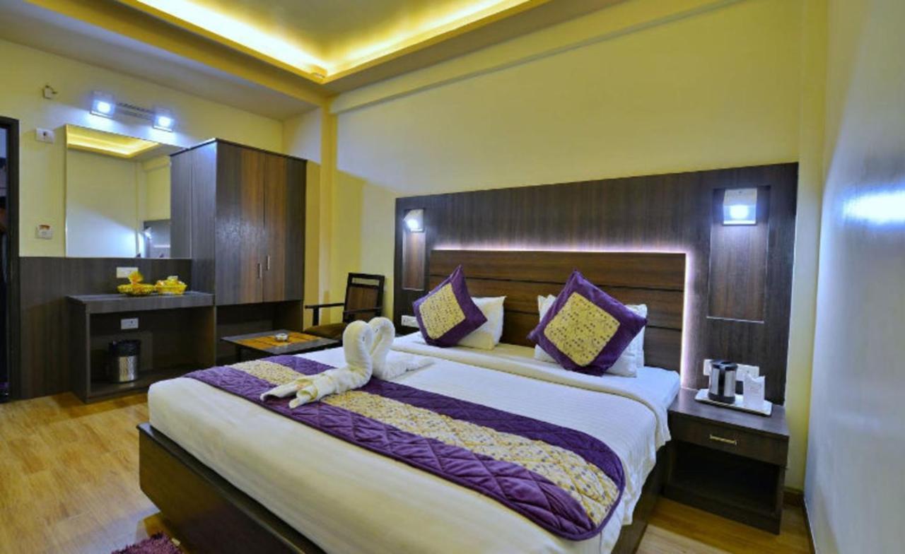 โฮเต็ล เดอะ สมาร์ท Hotel จาบัลปูร์ ภายนอก รูปภาพ