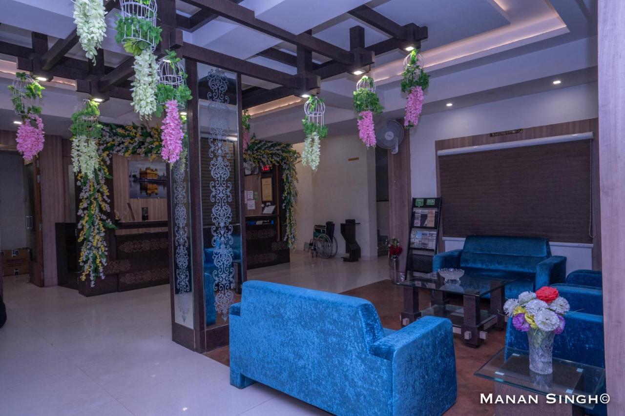 โฮเต็ล เดอะ สมาร์ท Hotel จาบัลปูร์ ภายนอก รูปภาพ