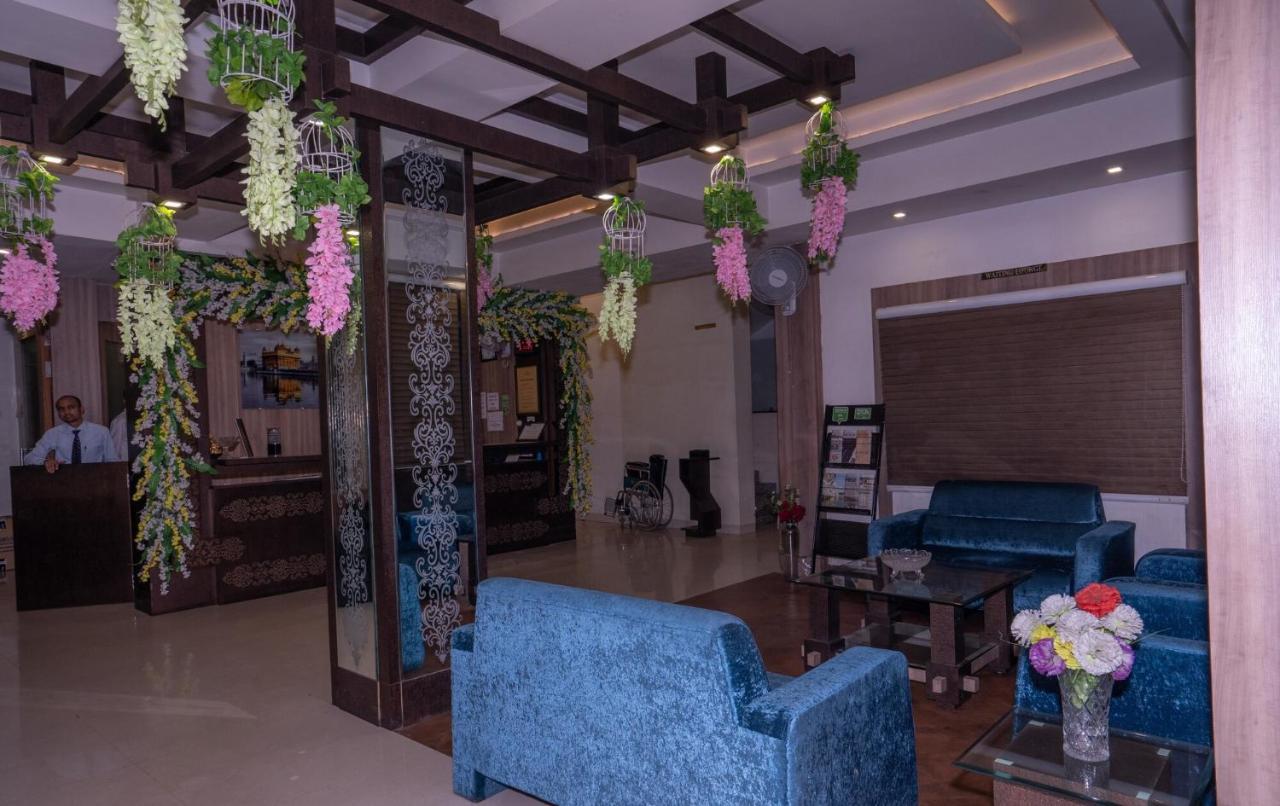โฮเต็ล เดอะ สมาร์ท Hotel จาบัลปูร์ ภายนอก รูปภาพ