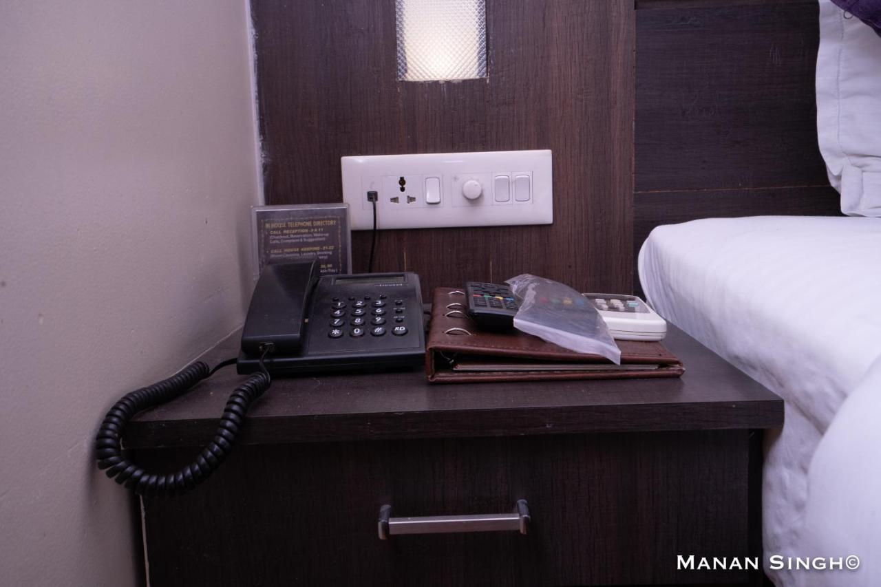 โฮเต็ล เดอะ สมาร์ท Hotel จาบัลปูร์ ภายนอก รูปภาพ