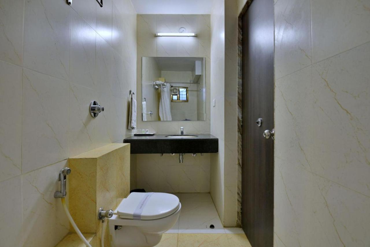 โฮเต็ล เดอะ สมาร์ท Hotel จาบัลปูร์ ภายนอก รูปภาพ